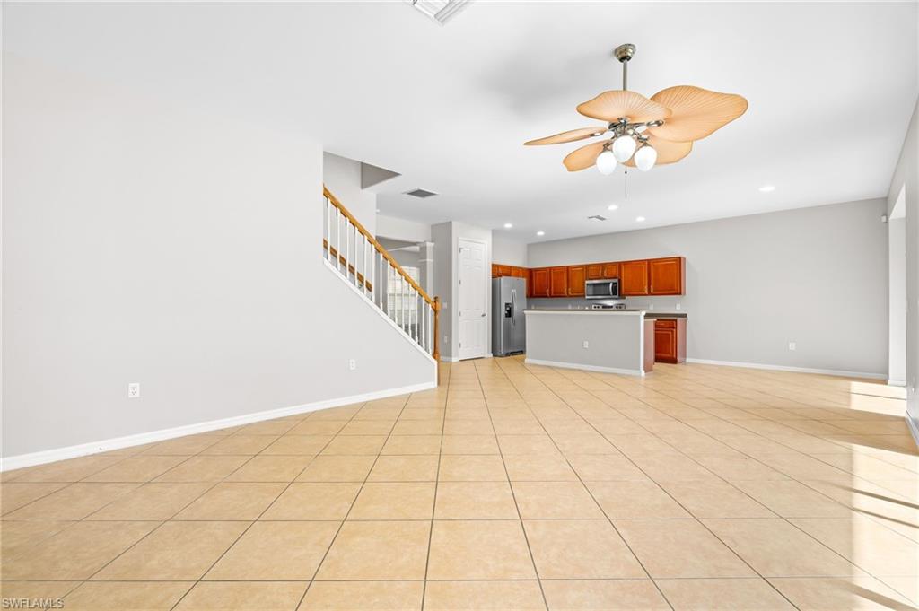 HAMPTON LAKES - Residential