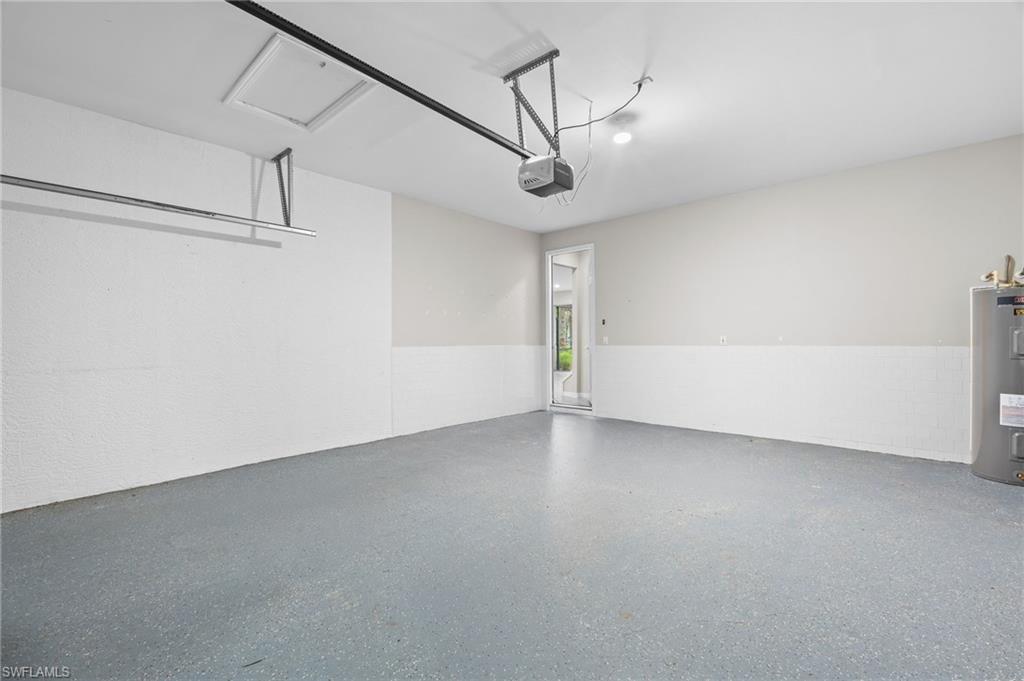 HAMPTON LAKES - Residential