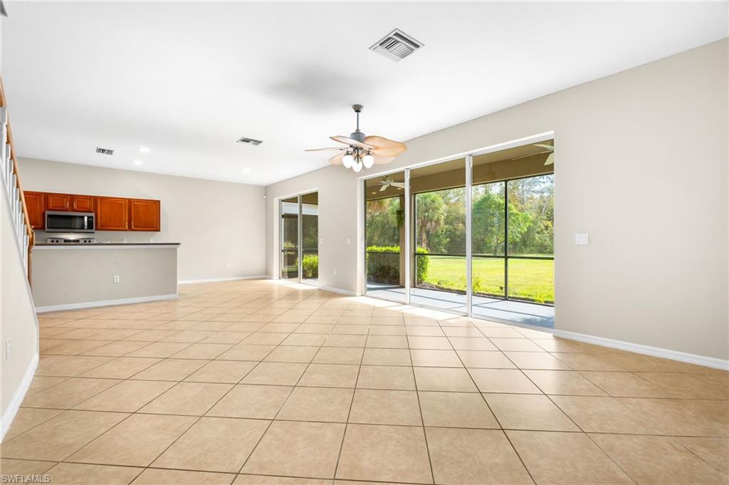 HAMPTON LAKES - Residential