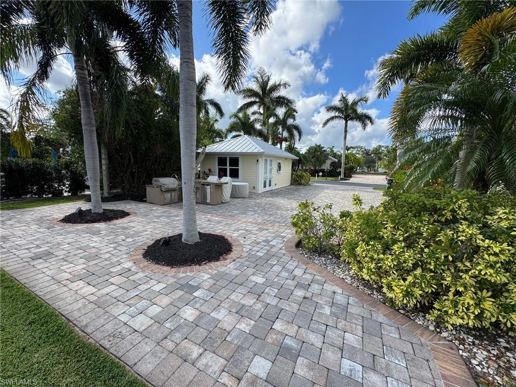 RIVERBEND MOTORCOACH RESORT - Land