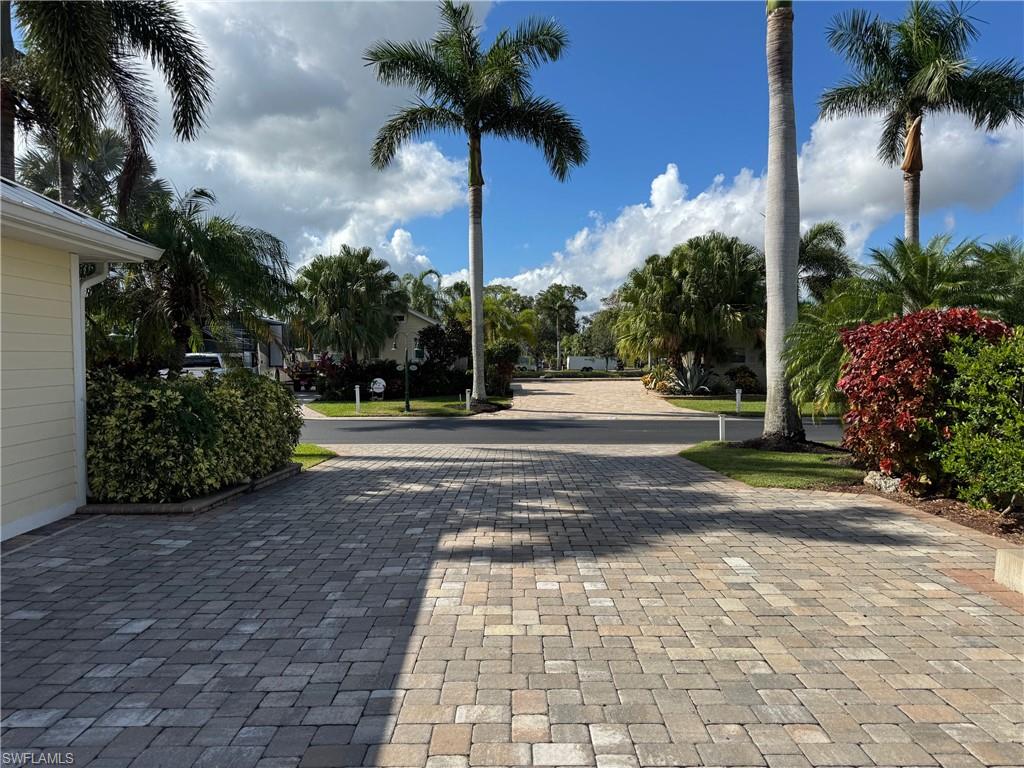 RIVERBEND MOTORCOACH RESORT - Land