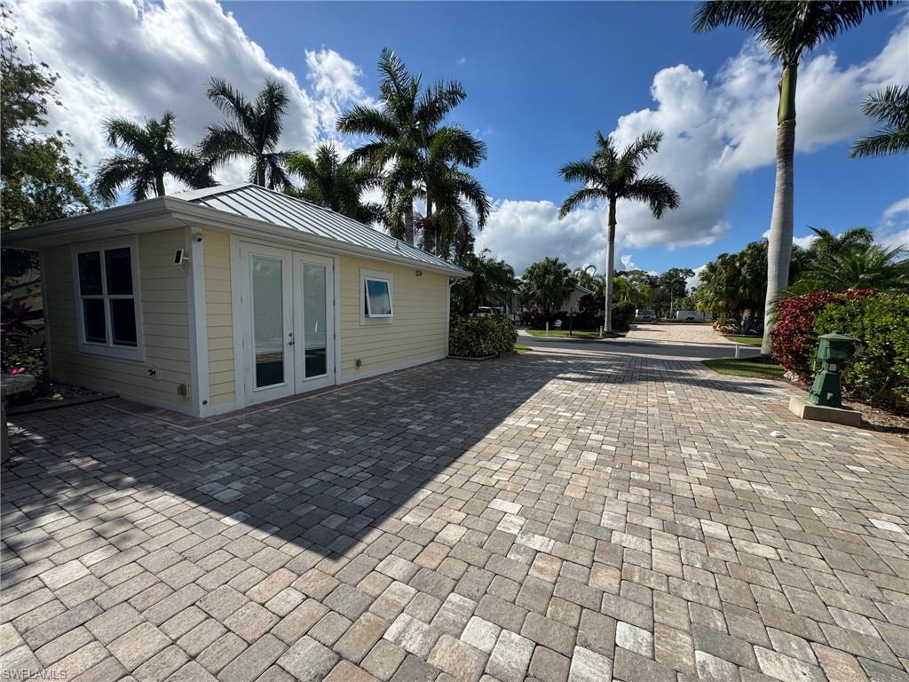 RIVERBEND MOTORCOACH RESORT - Land