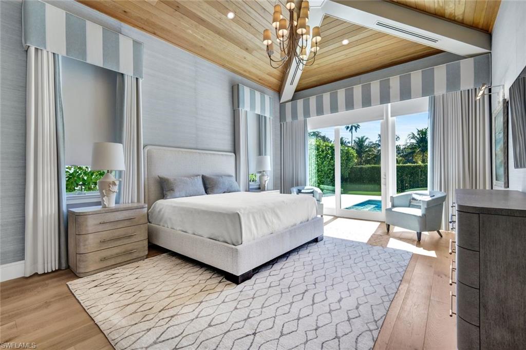 WINDWARD ISLE - Residential