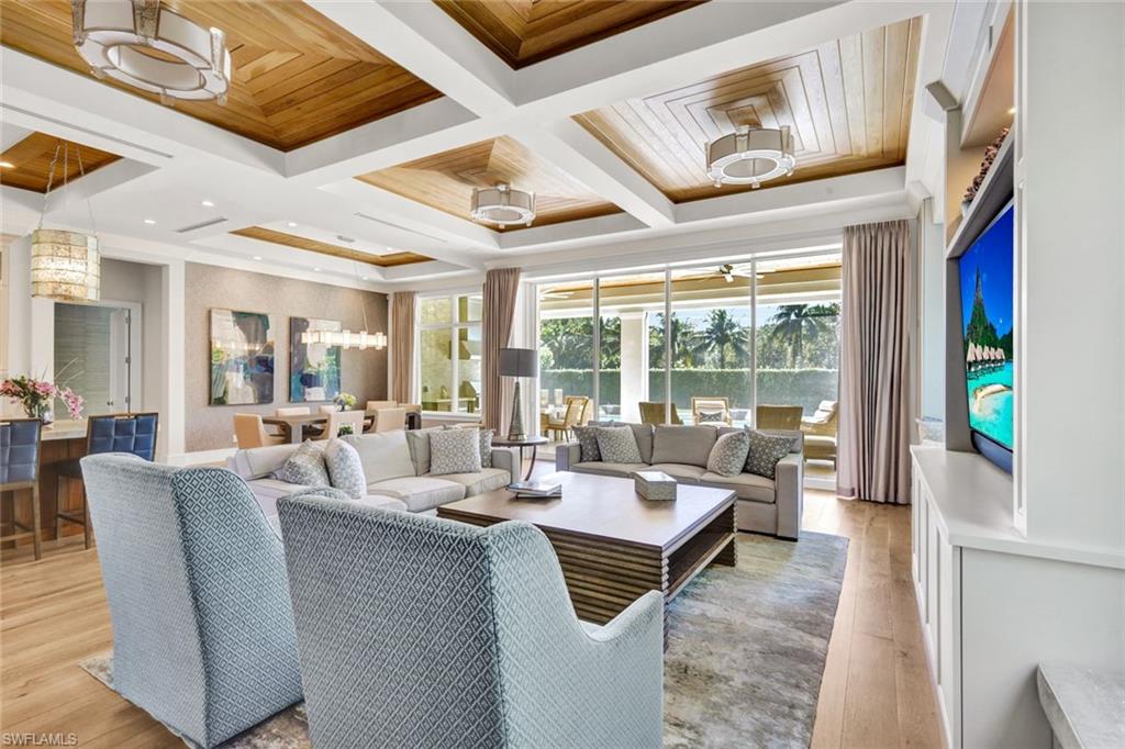 WINDWARD ISLE - Residential