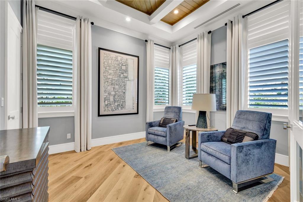 WINDWARD ISLE - Residential