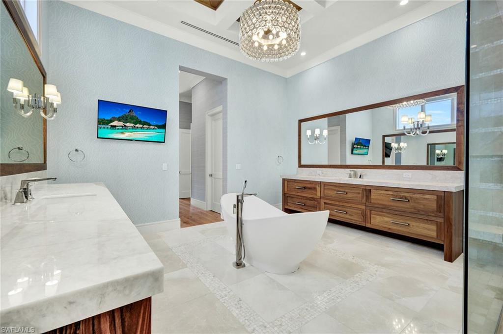 WINDWARD ISLE - Residential