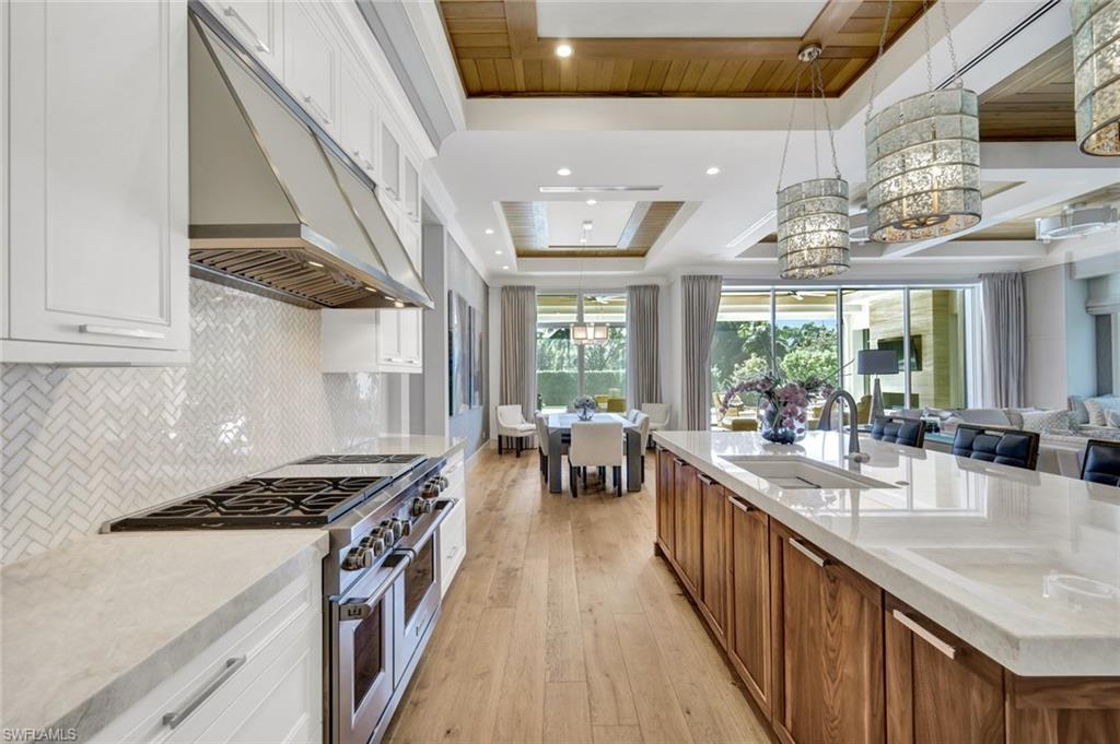 WINDWARD ISLE - Residential