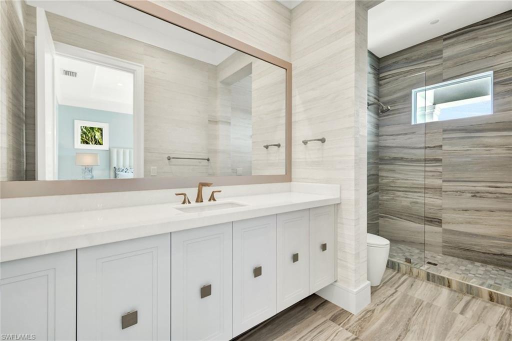 WINDWARD ISLE - Residential