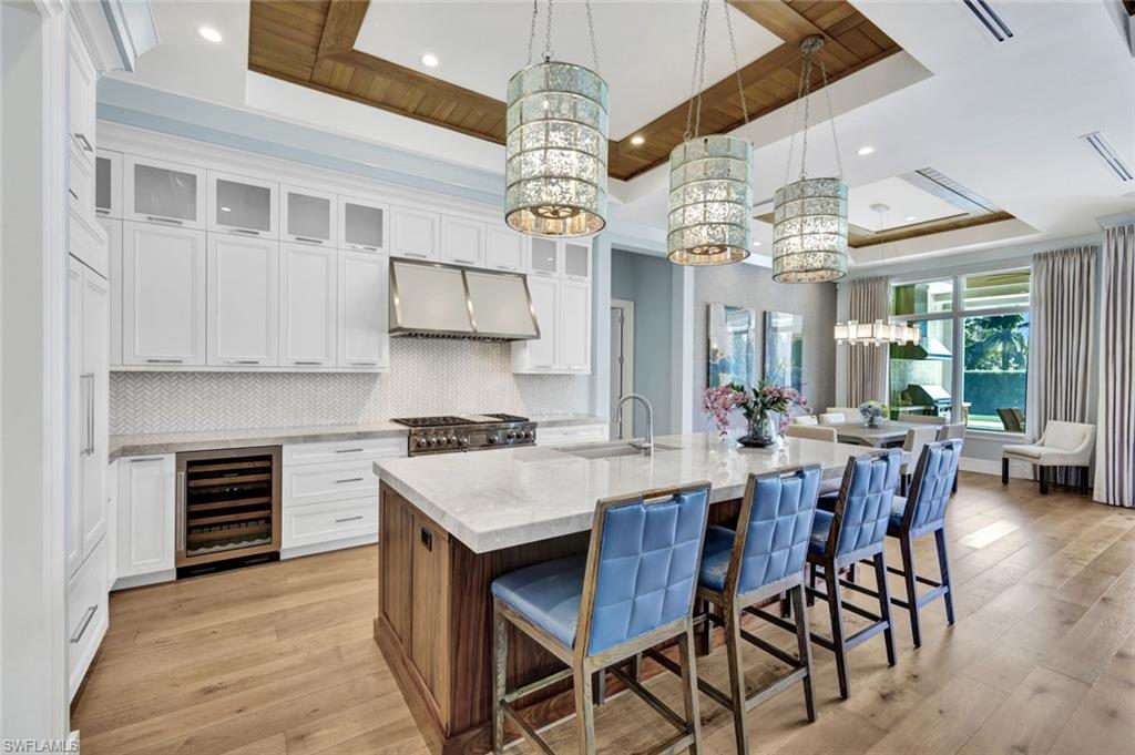 WINDWARD ISLE - Residential