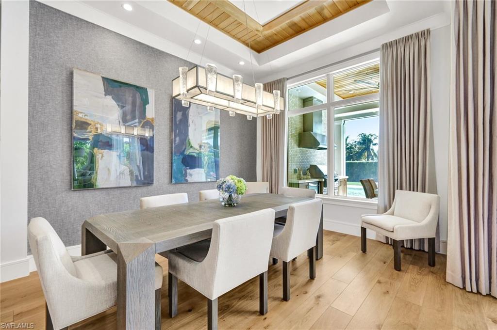 WINDWARD ISLE - Residential