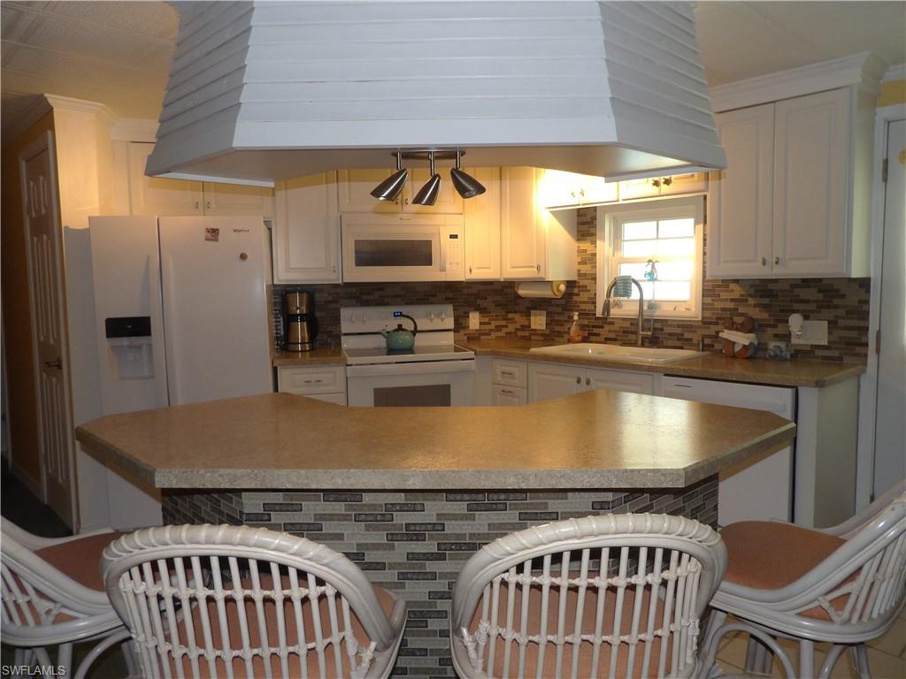 FOREST PARK MOBILE HOME - Residential