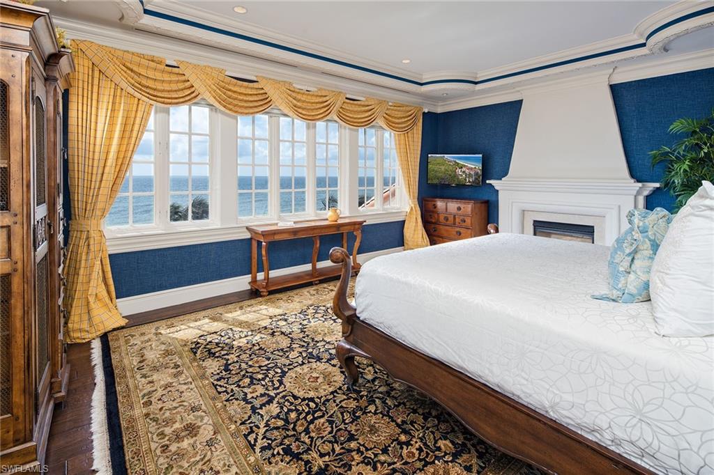 STRAND AT BAY COLONY - Residential