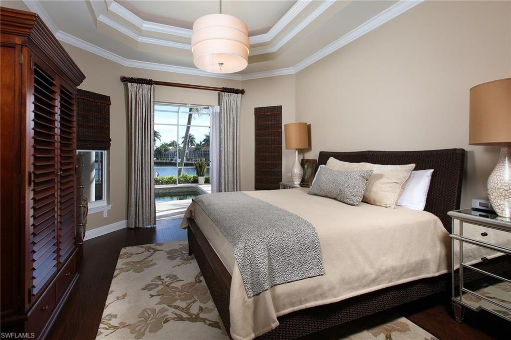 MARCO BEACH - Residential