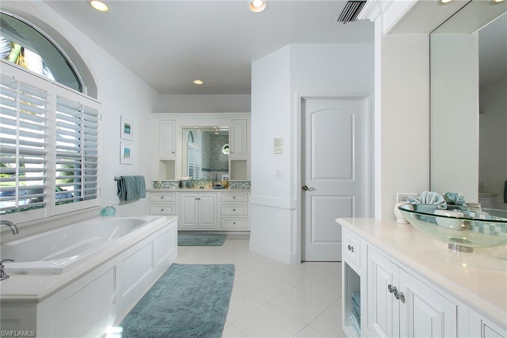 MARCO BEACH - Residential