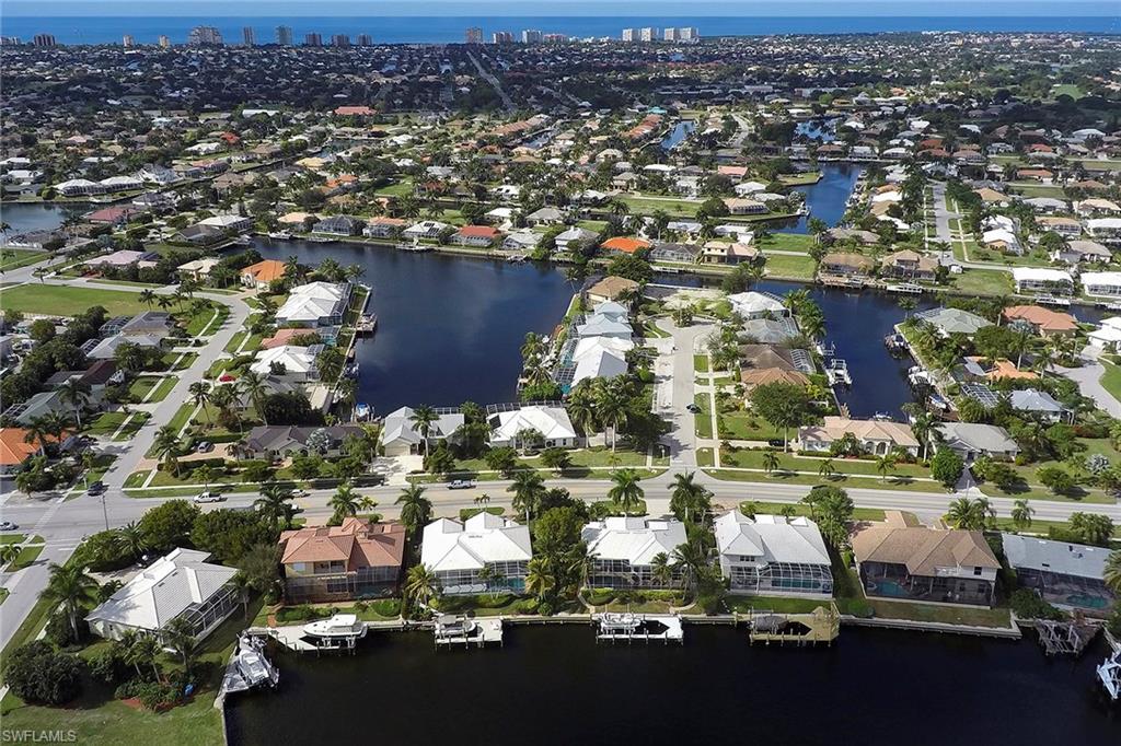 MARCO BEACH - Residential