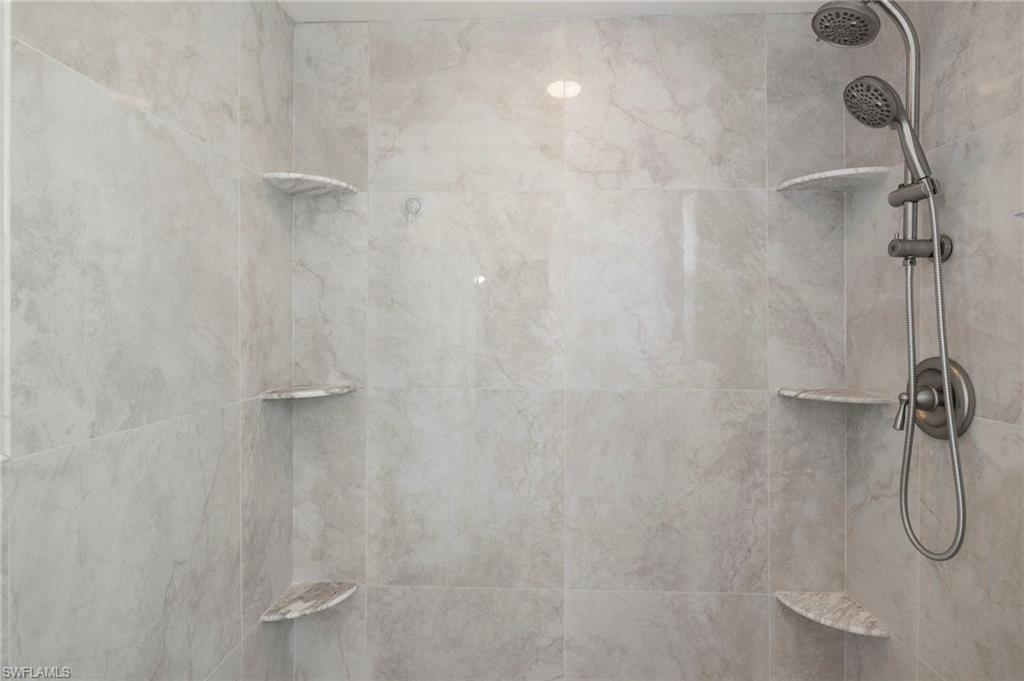 GULF ACRES - Residential