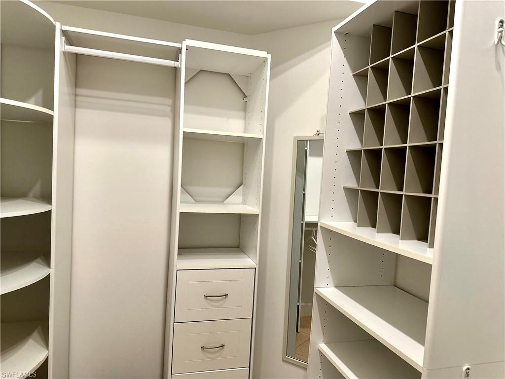 HUNTER LAKES - Residential