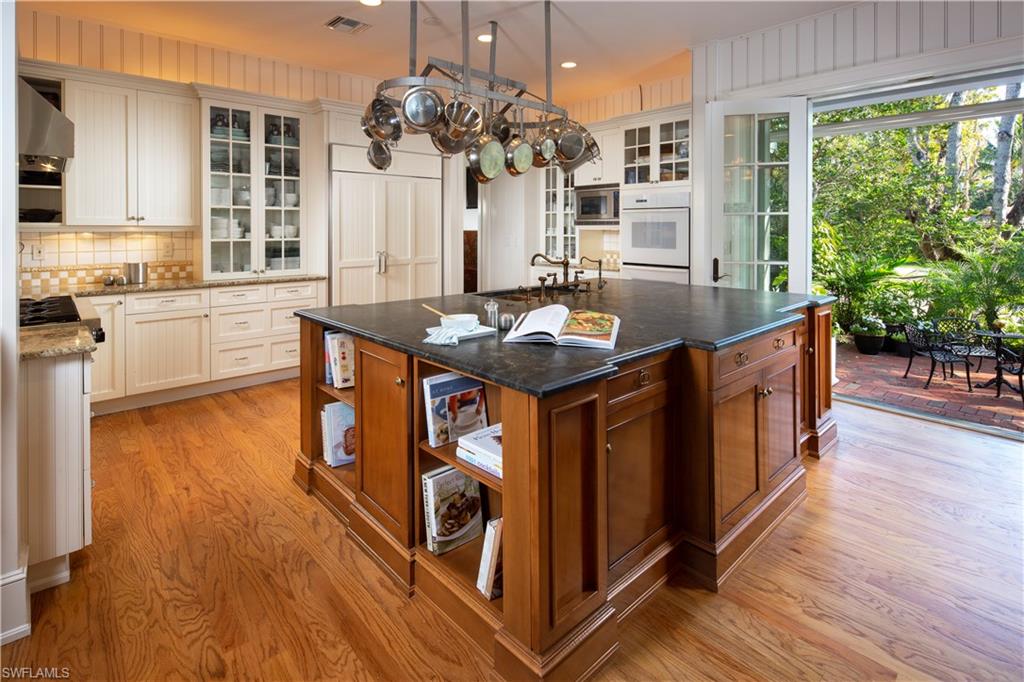 AQUALANE SHORES - Residential