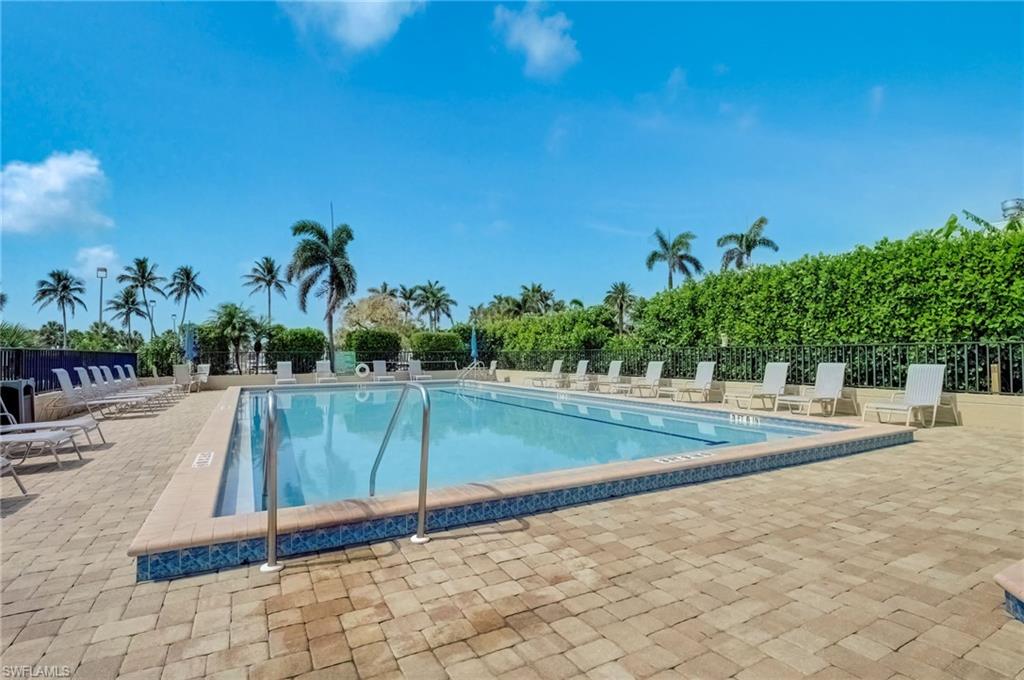 KELLY GREENS - Residential