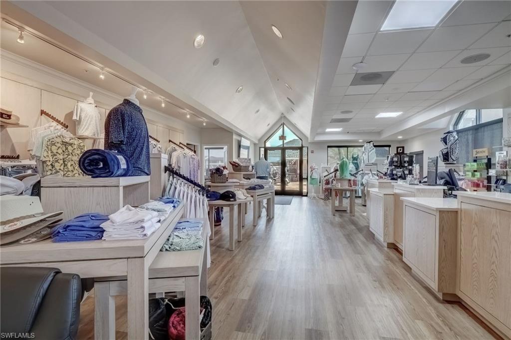 KELLY GREENS - Residential