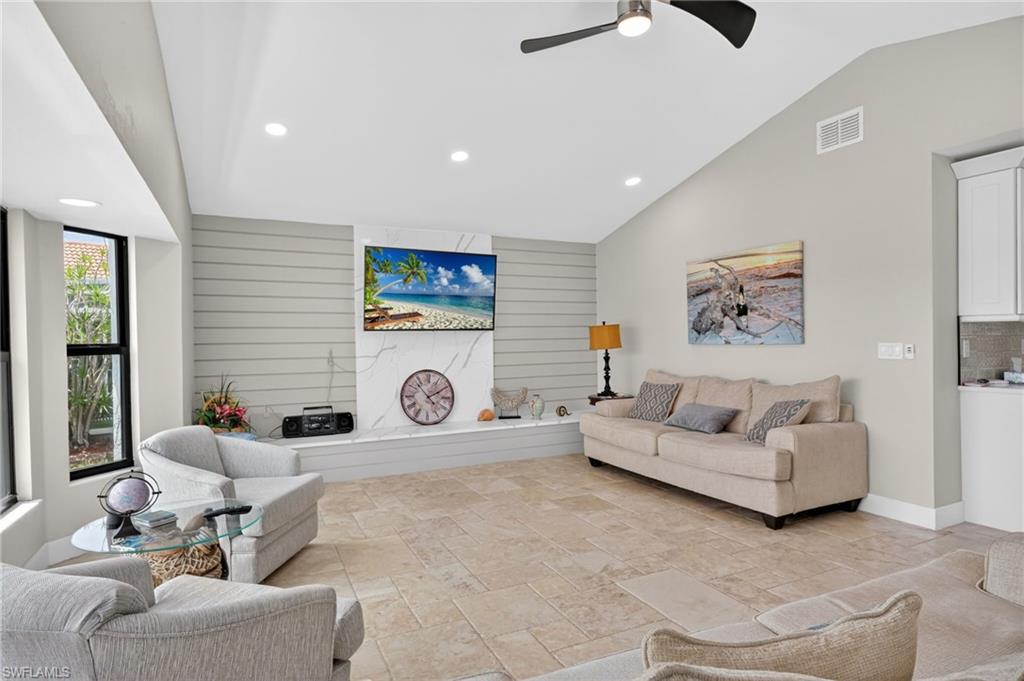 KELLY GREENS - Residential