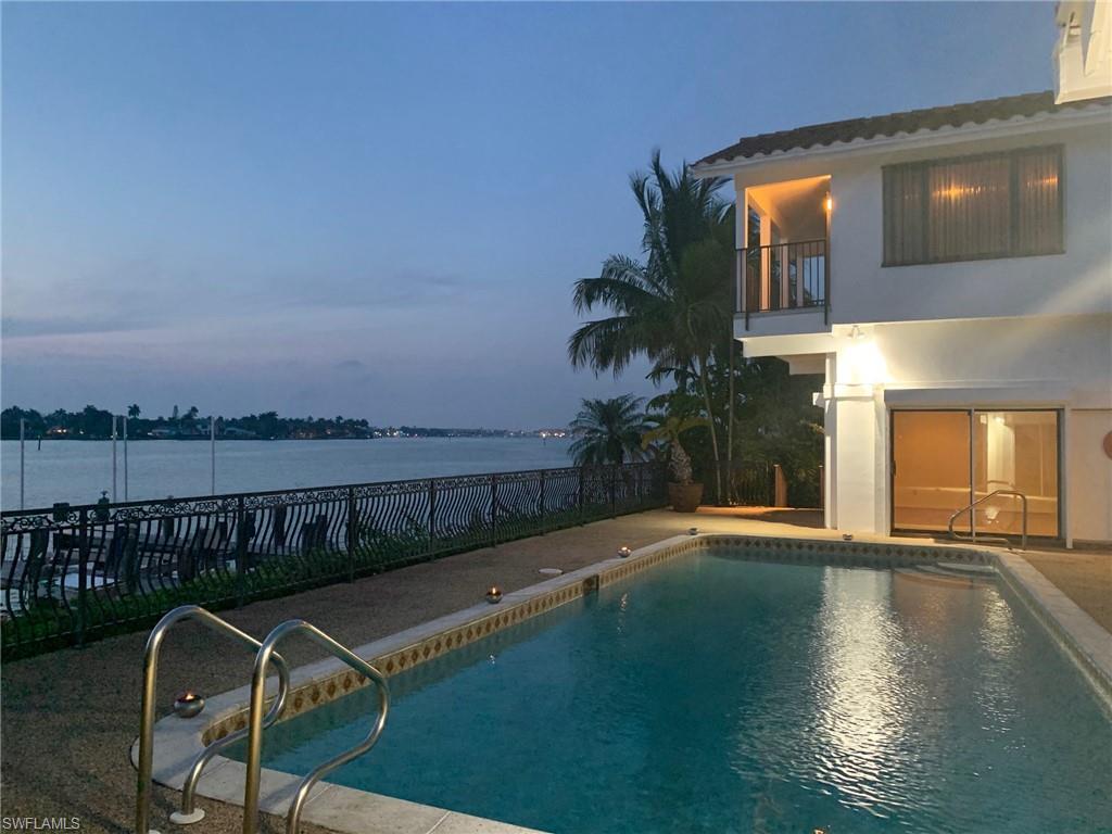 ROYAL HARBOR - Residential