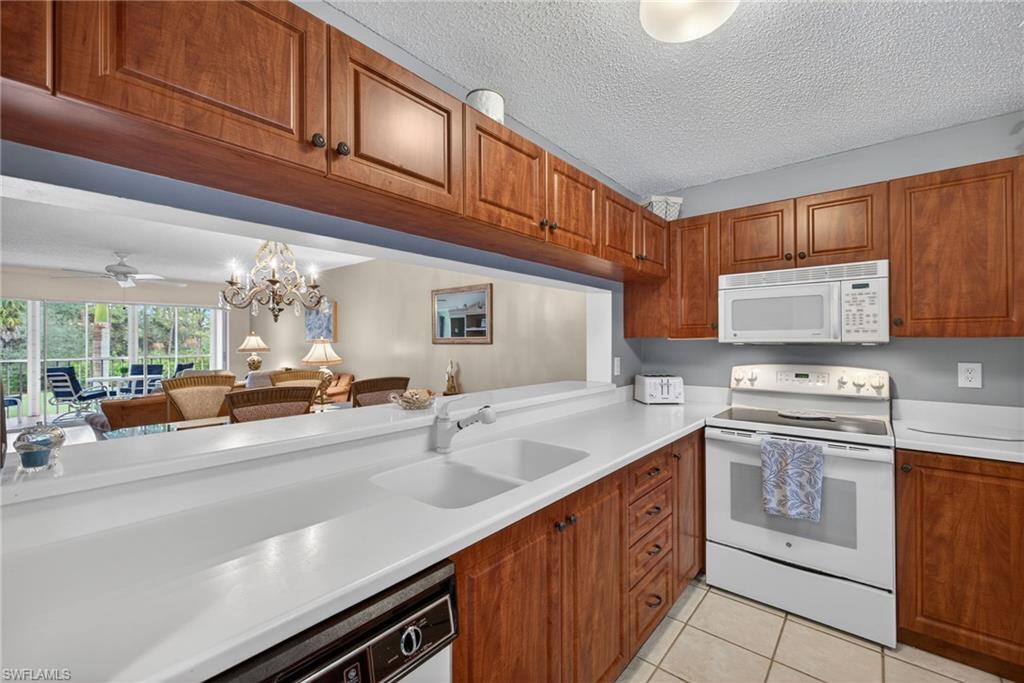 CHATHAM SQUARE - Residential