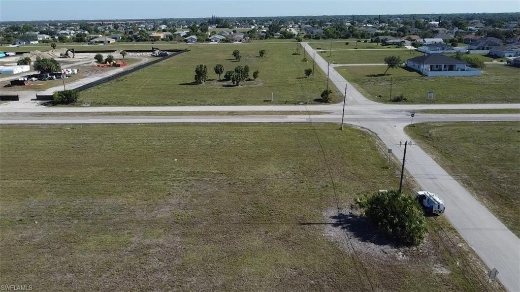 CAPE CORAL - Land