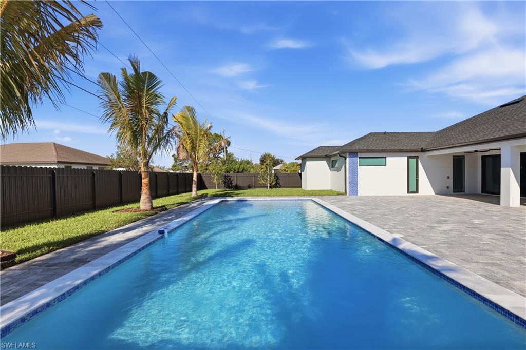 CAPE CORAL - Residential