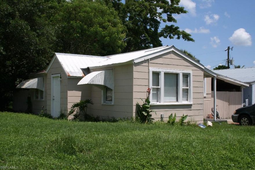 Great starter home or for your Investors. Tons of potential here  Conveniently located close to business 41 and downtown.  If you have been looking for a nice CHEAP cash flow property here is one for under $59,000 and brings you 17% in return each year!!! $10,200 in rental income a year! Currently rented for $850 Monthly!!  One of the best return on your money for cheap rental properties you'll see out there right now! Three bedroom one bath with a new septic, metal roof and a corner lot.