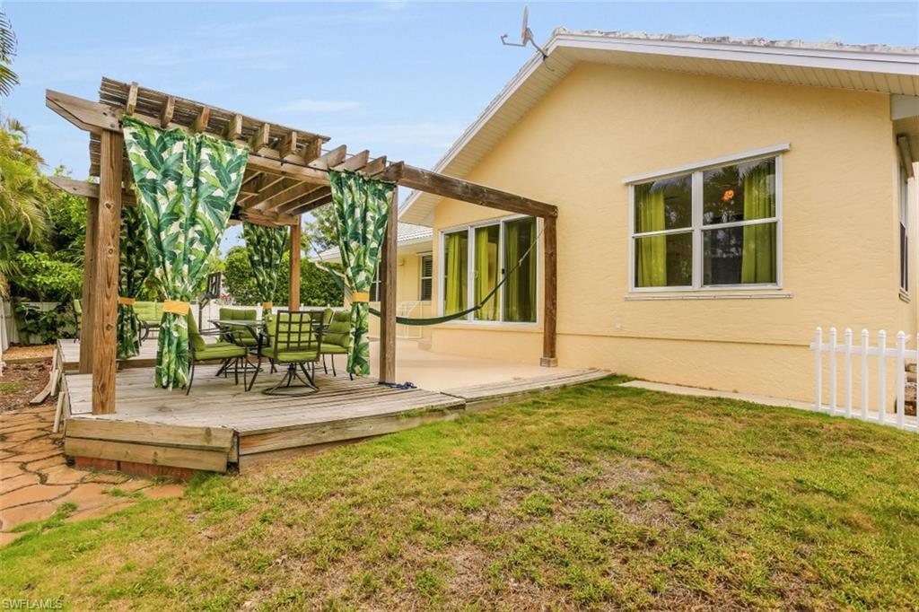 MARCO ISLAND - Residential