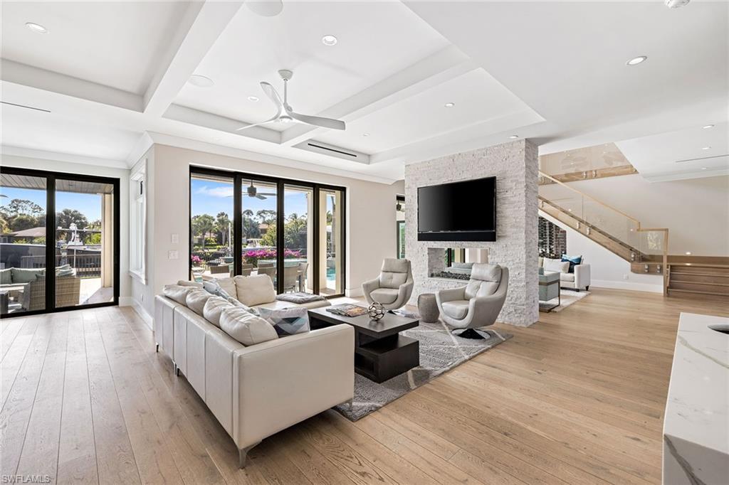 LANDINGS AT BEARS PAW - Residential