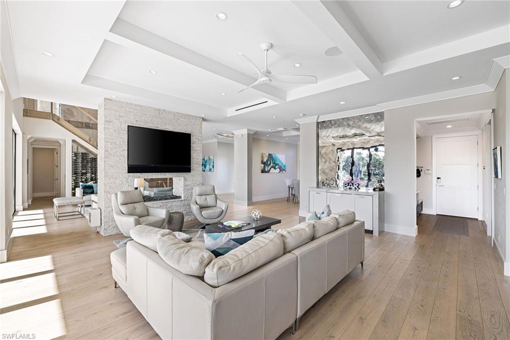 LANDINGS AT BEARS PAW - Residential