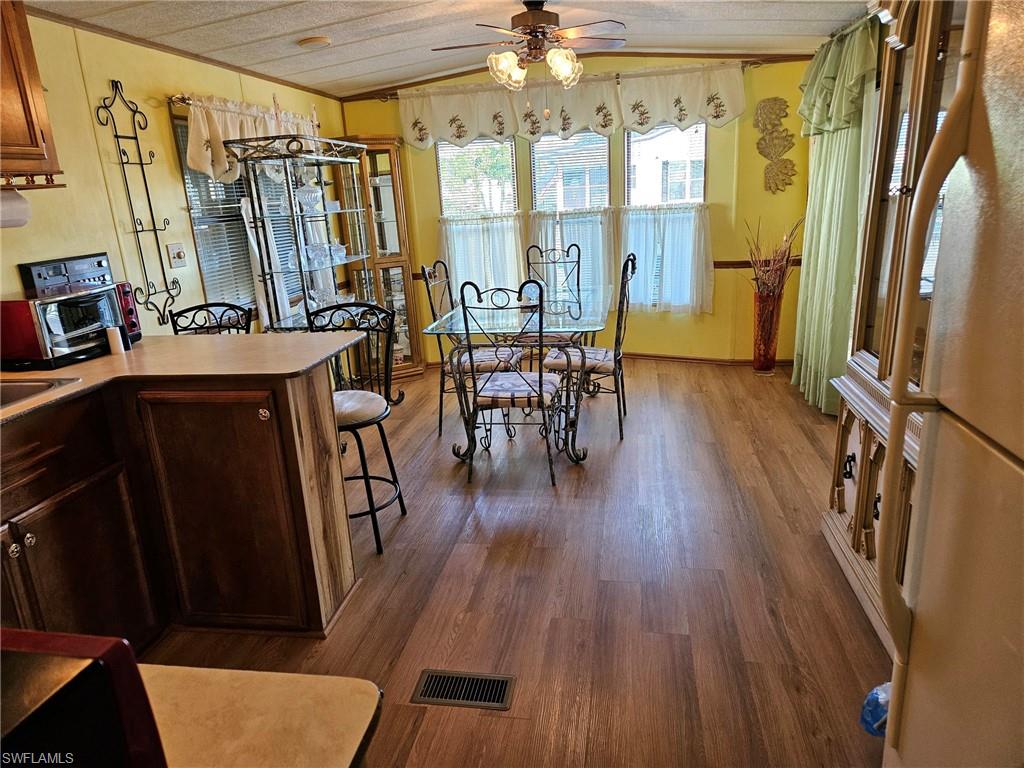 ENCHANTING SHORES - Residential