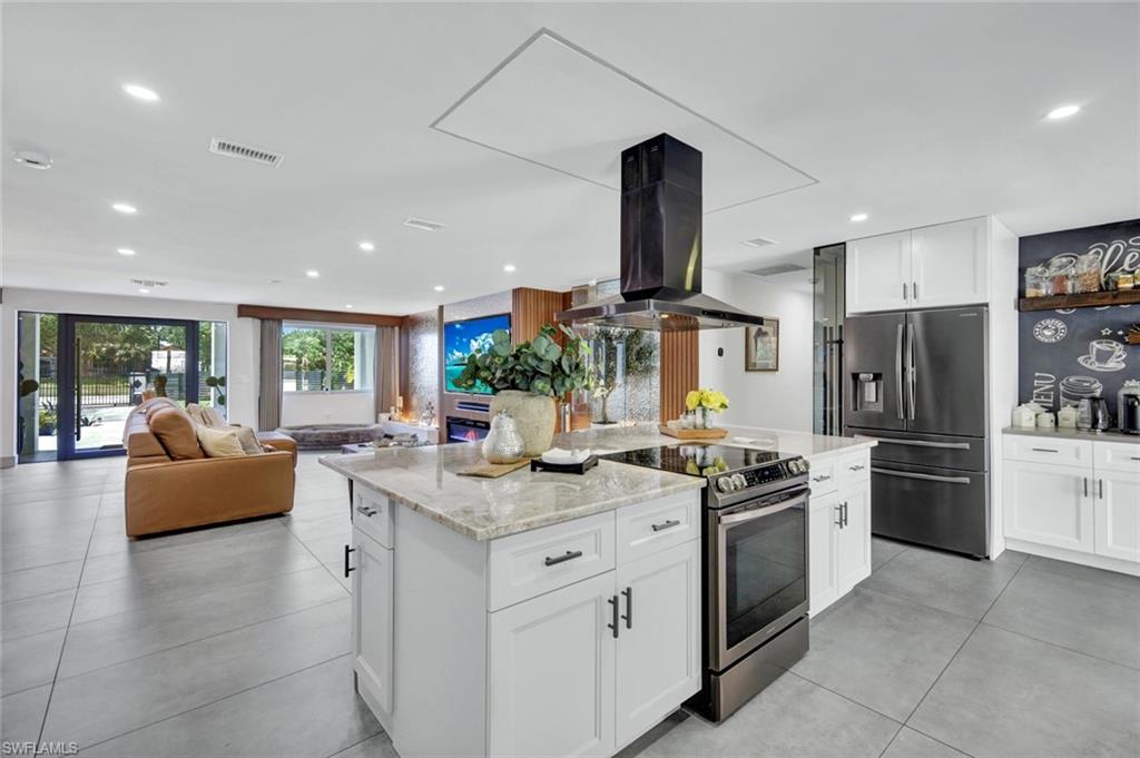 GOLDEN GATE ESTATES - Residential