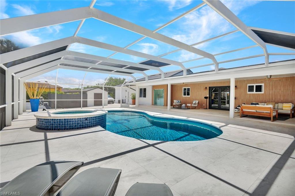 GOLDEN GATE ESTATES - Residential
