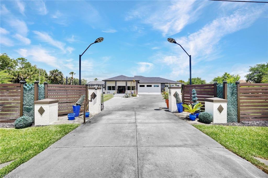 GOLDEN GATE ESTATES - Residential