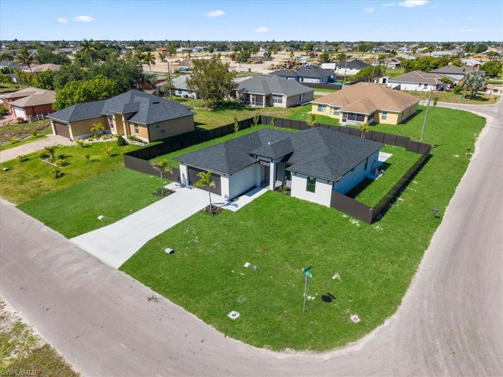 CAPE CORAL - Residential