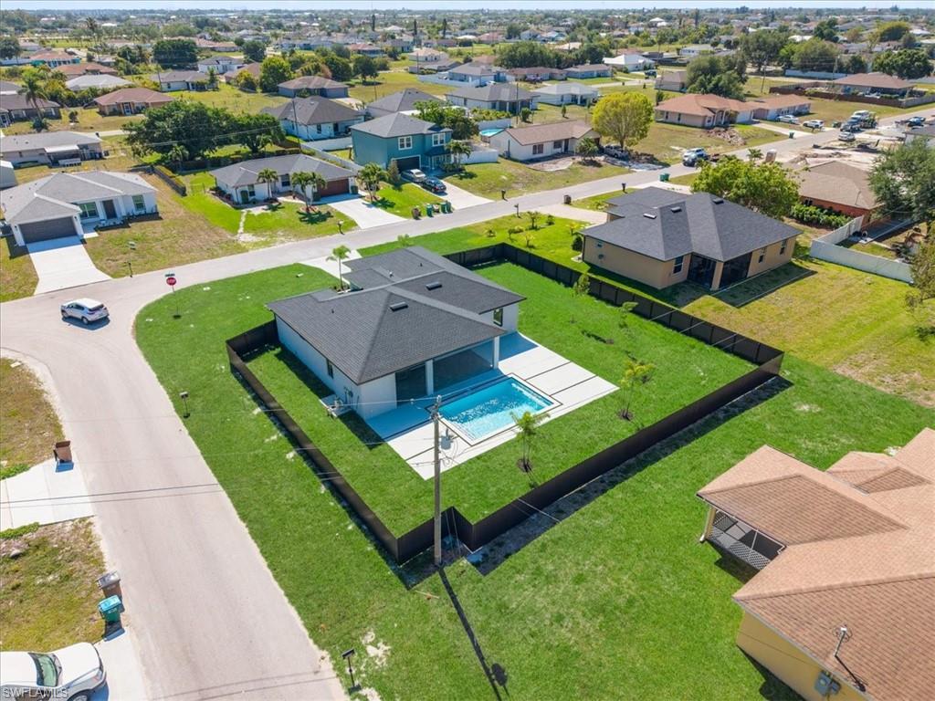 CAPE CORAL - Residential