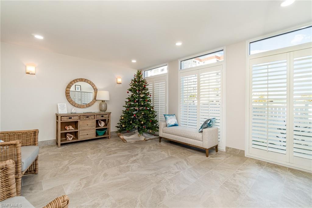 ISLAND REEF CLUB - Residential