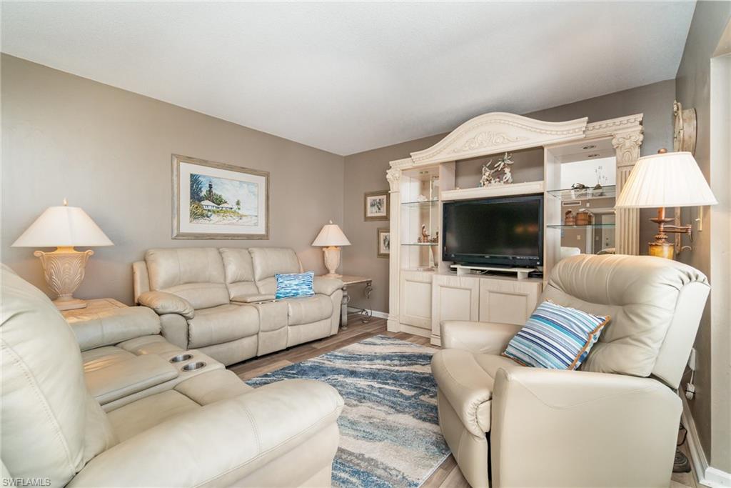 ISLAND REEF CLUB - Residential