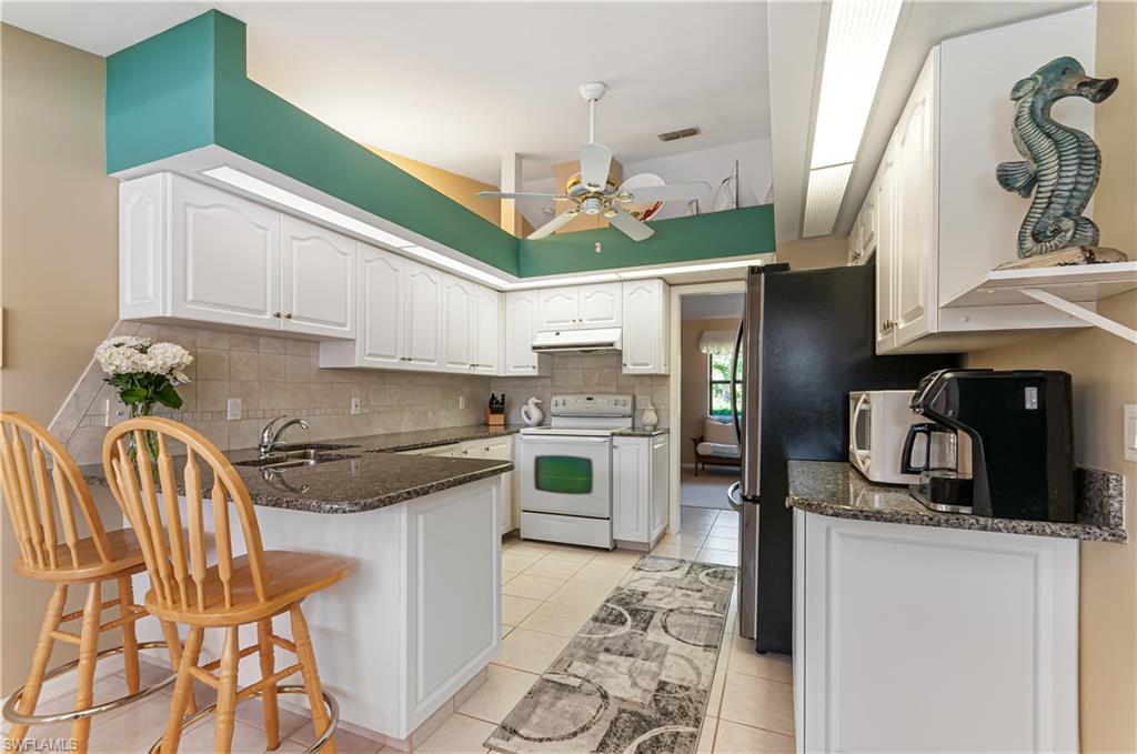 FOUNTAIN LAKES - Residential