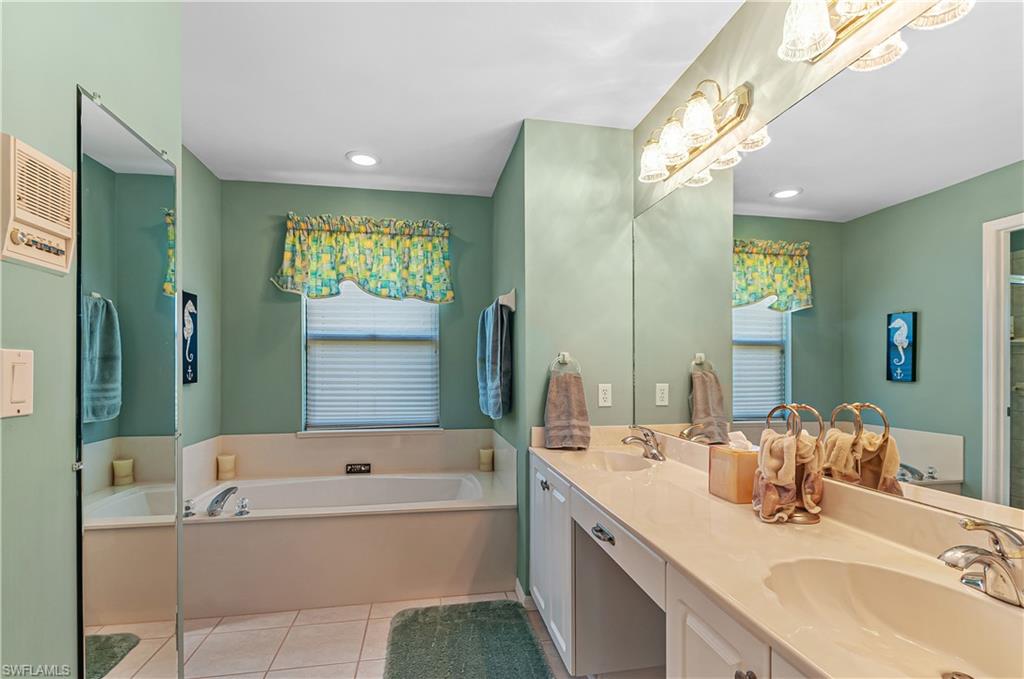 FOUNTAIN LAKES - Residential