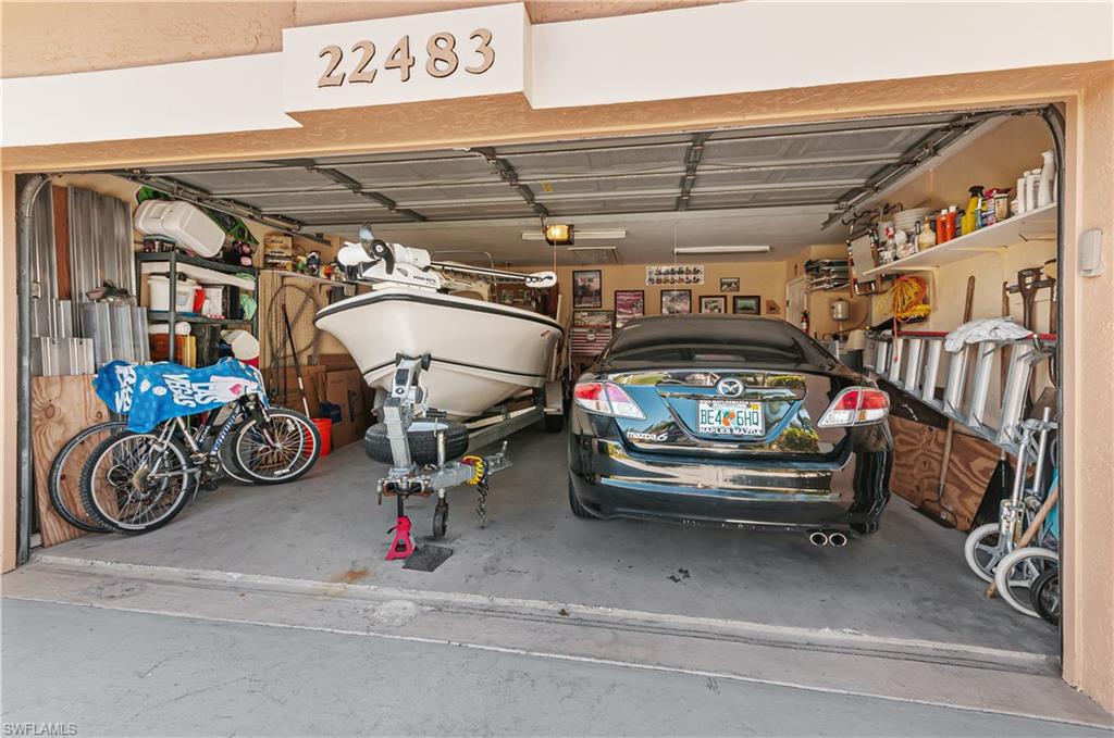 FOUNTAIN LAKES - Residential