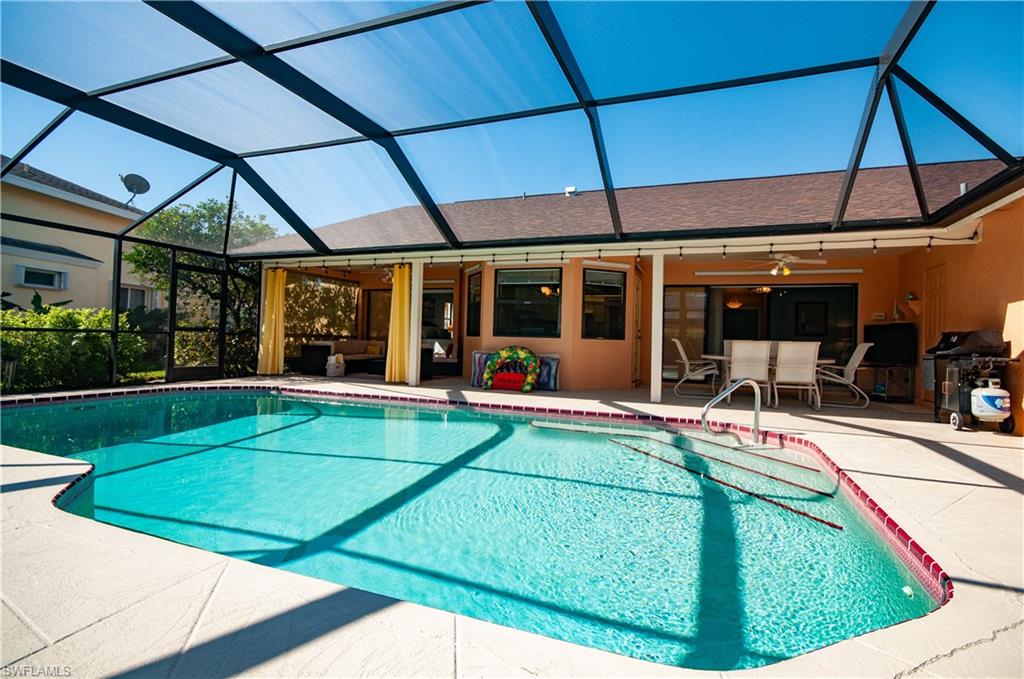 FOUNTAIN LAKES - Residential