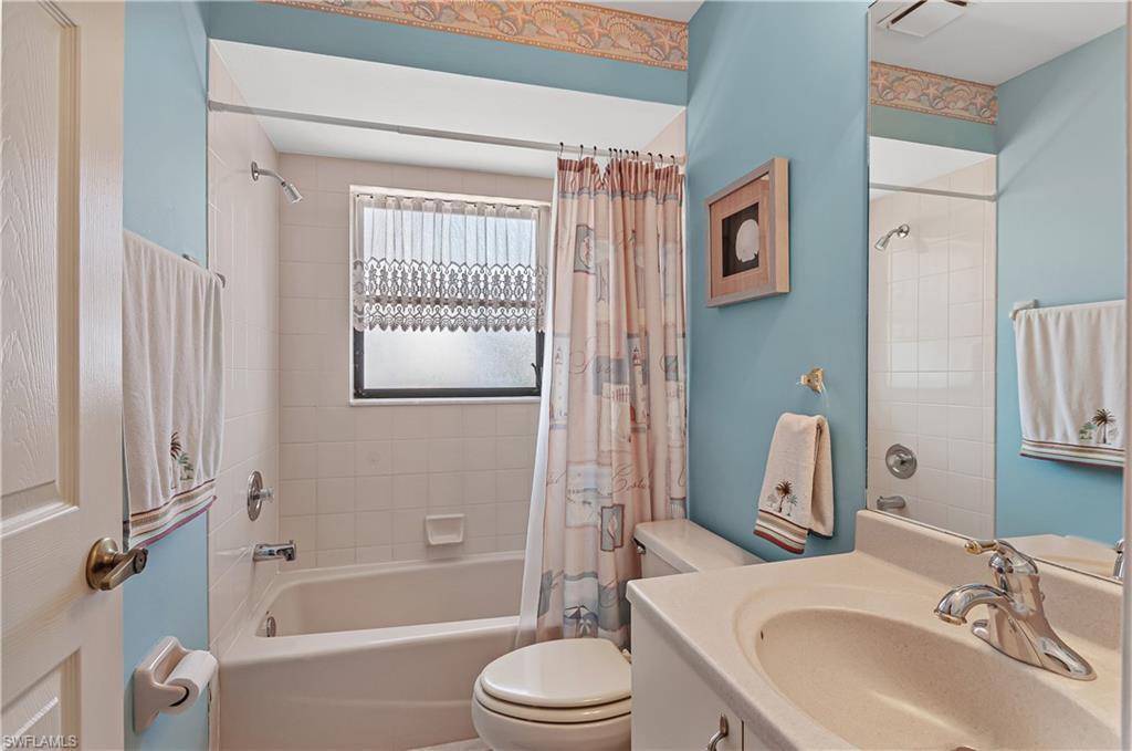 FOUNTAIN LAKES - Residential