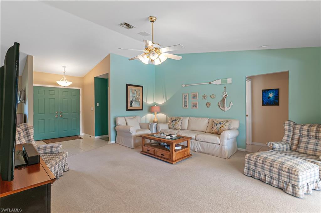 FOUNTAIN LAKES - Residential