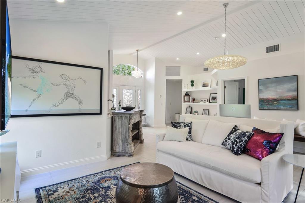 LAKESIDE - Residential