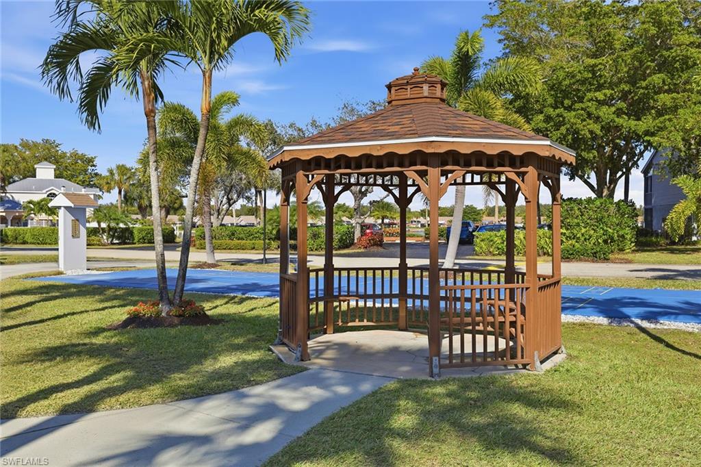 LAKESIDE - Residential