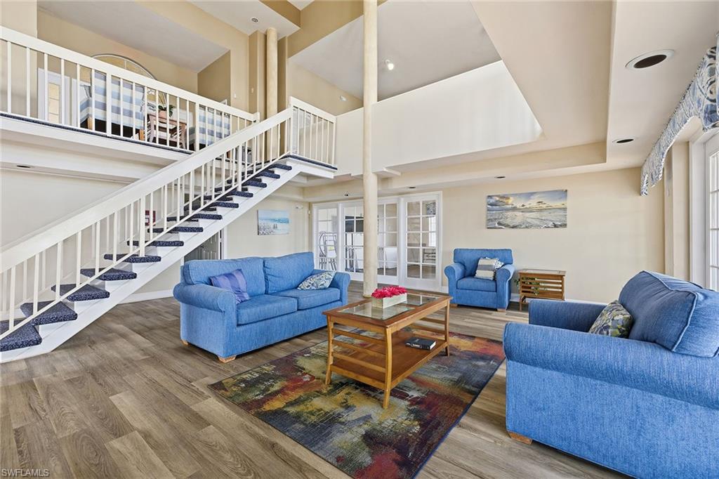 LAKESIDE - Residential